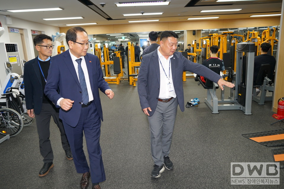 강병삼제주시장 제주장애인스포츠센터 운영 현황 점검/사진=제주시