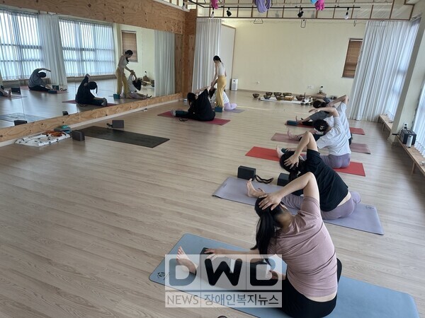 서부보건소 요가교실 사진