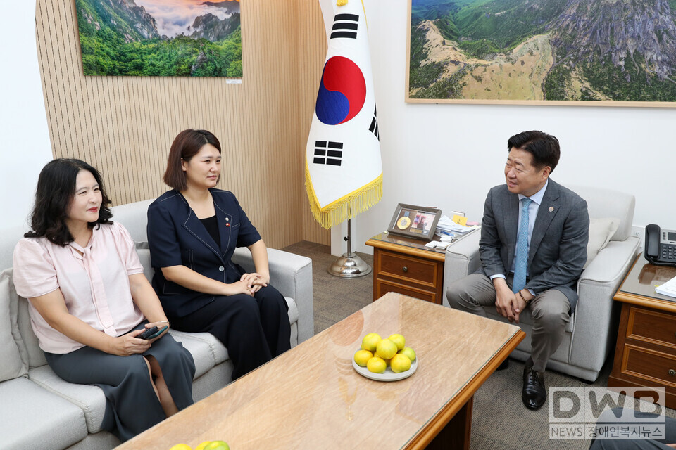 오영훈 지사, 손솔 진보당 국회의원과 관광·문화 발전방안 논의/자료=제주도청