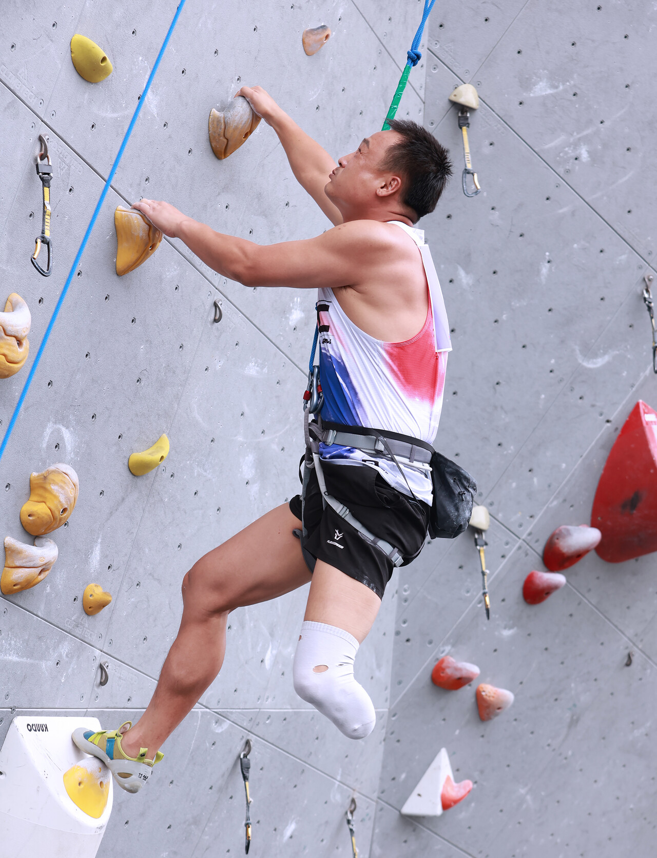 8월 3일(일) 강남스포츠클라이밍센터에서 열린 2025 IFSC 파라클라이밍 세계선수권대회 선발전에서 코스를 오르는 조해성 선수의 모습