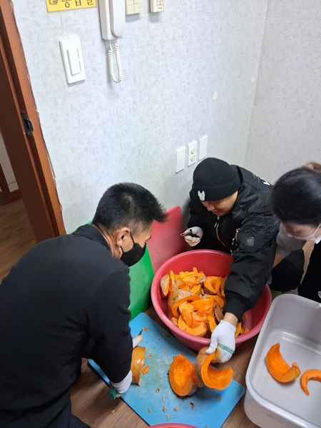 정기 봉사활동 실시
