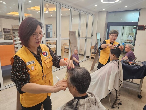 동그라미적십자봉사회, 제주양로원 이미용 봉사활동 실시