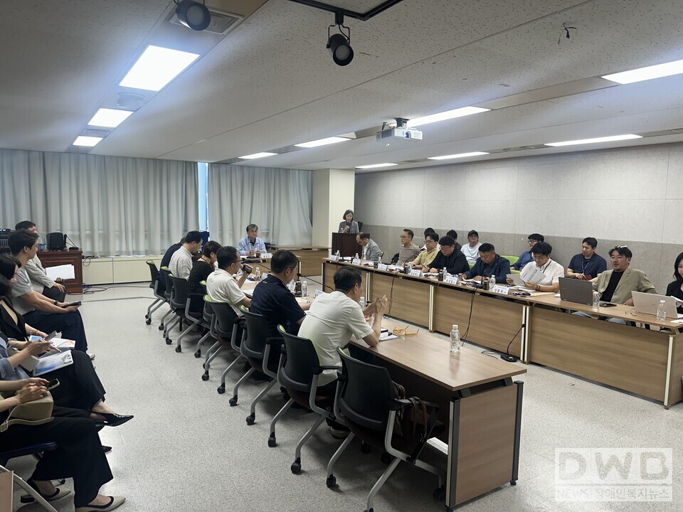 제주도, 전국체전‧장애인체전 개‧폐회식 연출자문단 출범- 체육‧기획‧문화‧안전 등 분야별 전문가 12명 참여 ‘연출자문단 1차 회의’ 개최/자료=제주도청